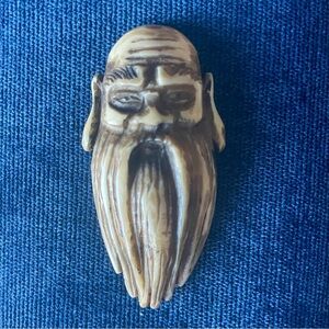 Netsuke antler bone carving